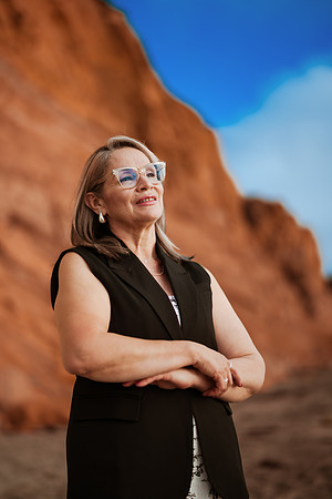 250908_edith_headshots_torrey_pines_004