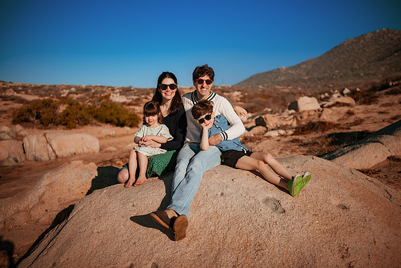 241230_Livingstones_Family_photoshoot_047