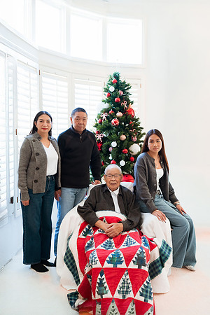 251127_Mah_Christmas_Card_020