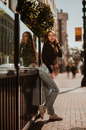 251214_tania_SD_Downtown_Photoshoot_011