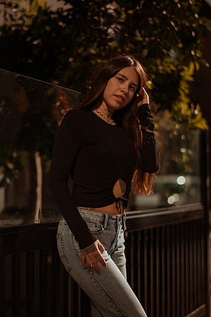 251214_tania_SD_Downtown_Photoshoot_015