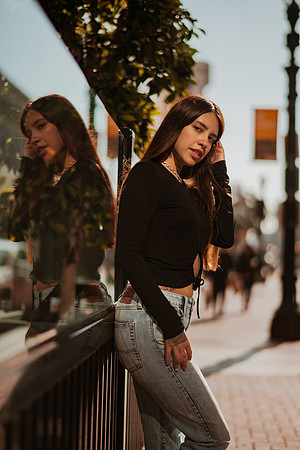 251214_tania_SD_Downtown_Photoshoot_014