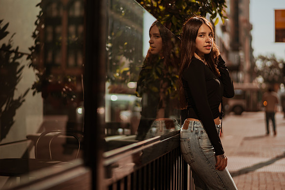 251214_tania_SD_Downtown_Photoshoot_018
