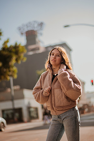 251214_tania_SD_Downtown_Photoshoot_022