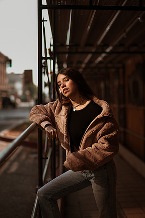 251214_tania_SD_Downtown_Photoshoot_032
