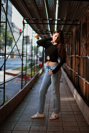 251214_tania_SD_Downtown_Photoshoot_055
