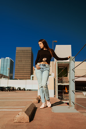 251214_tania_SD_Downtown_Photoshoot_080