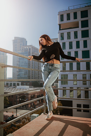 251214_tania_SD_Downtown_Photoshoot_095
