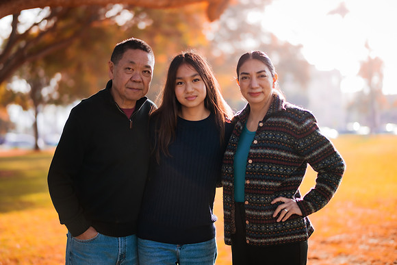241208_Mahs_Christmas_Family_Balboa_Park_027