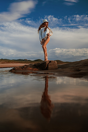 231213_Mell_Robledo_Winter_Beach_Photoshoot_029