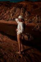 231213_Mell_Robledo_Winter_Beach_Photoshoot_001