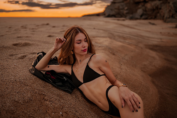 231213_Mell_Robledo_Winter_Beach_Photoshoot_239