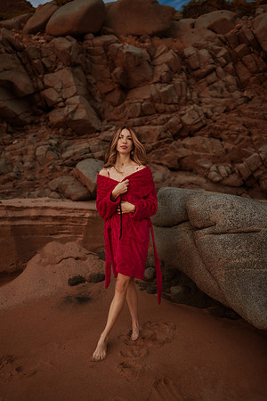231213_Mell_Robledo_Winter_Beach_Photoshoot_082
