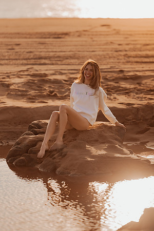 231213_Mell_Robledo_Winter_Beach_Photoshoot_054