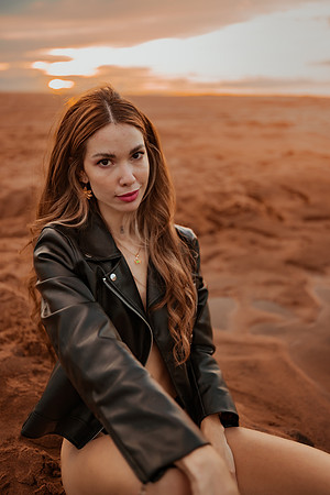 231213_Mell_Robledo_Winter_Beach_Photoshoot_164