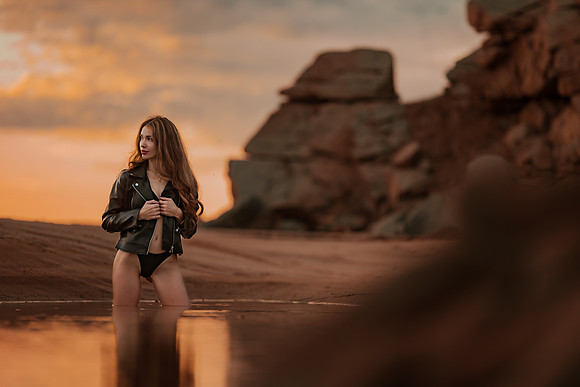 231213_Mell_Robledo_Winter_Beach_Photoshoot_186