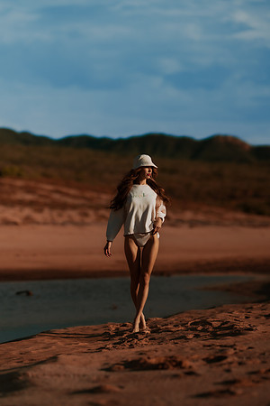 231213_Mell_Robledo_Winter_Beach_Photoshoot_008