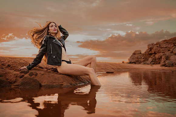 231213_Mell_Robledo_Winter_Beach_Photoshoot_161