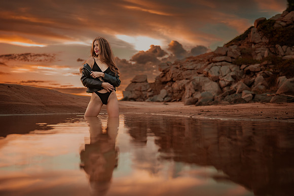 231213_Mell_Robledo_Winter_Beach_Photoshoot_194