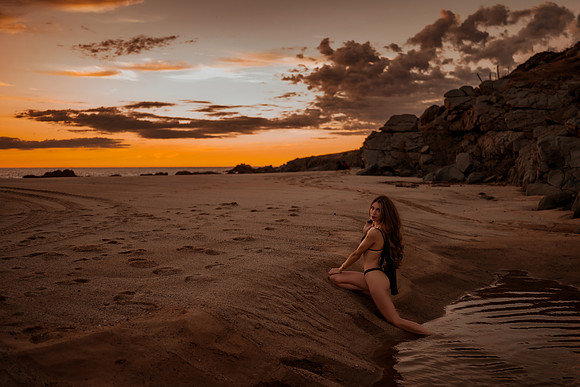 231213_Mell_Robledo_Winter_Beach_Photoshoot_229