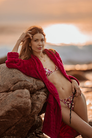 231213_Mell_Robledo_Winter_Beach_Photoshoot_107