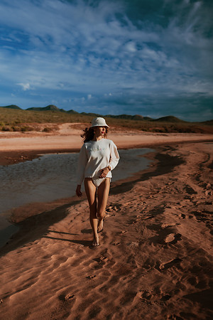 231213_Mell_Robledo_Winter_Beach_Photoshoot_002