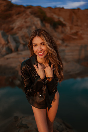 231213_Mell_Robledo_Winter_Beach_Photoshoot_148