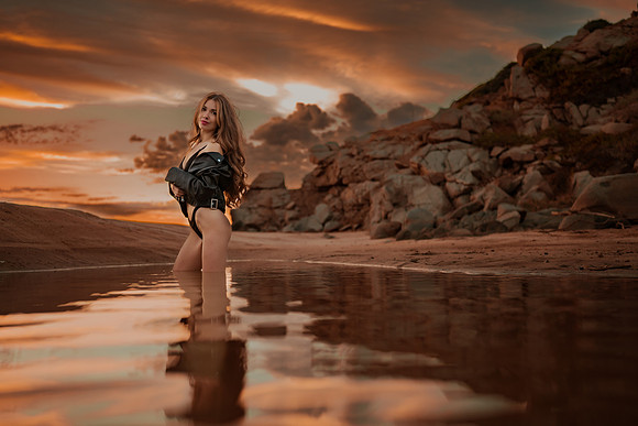 231213_Mell_Robledo_Winter_Beach_Photoshoot_198