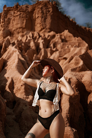 260615_Ixza_Torres_desert_Photoshoot_009