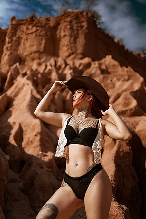 260615_Ixza_Torres_desert_Photoshoot_010