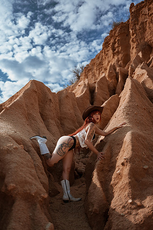 260615_Ixza_Torres_desert_Photoshoot_018