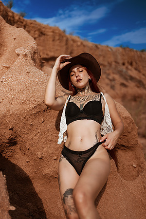 260615_Ixza_Torres_desert_Photoshoot_044