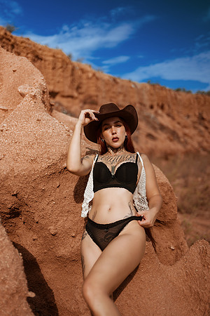 260615_Ixza_Torres_desert_Photoshoot_046