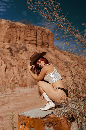 260615_Ixza_Torres_desert_Photoshoot_086