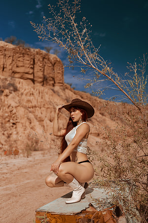 260615_Ixza_Torres_desert_Photoshoot_090