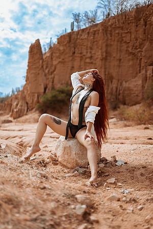 260615_Ixza_Torres_desert_Photoshoot_169