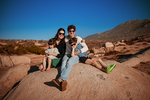241230_Livingstones_Family_photoshoot_048