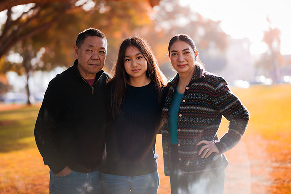 241208_Mahs_Christmas_Family_Balboa_Park_028