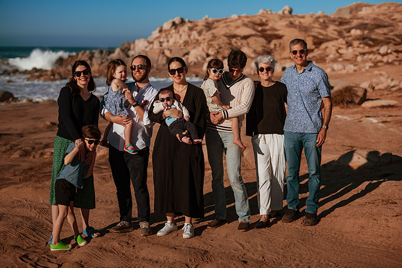 241230_Livingstones_Family_photoshoot_021