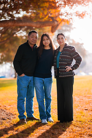 241208_Mahs_Christmas_Family_Balboa_Park_030