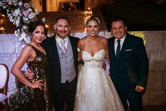 Blanca y Giovanni Boda Costa Baja