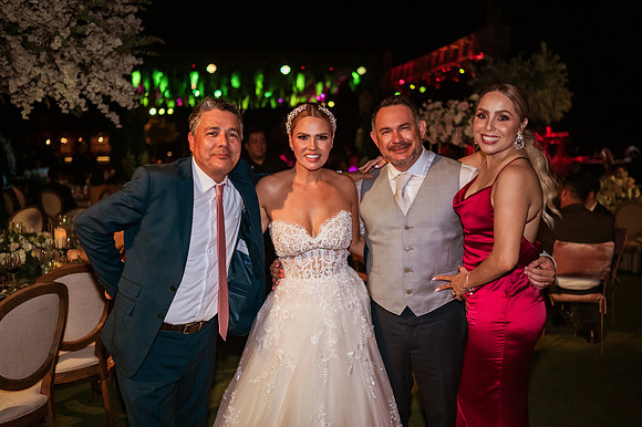 Blanca y Giovanni Boda Costa Baja