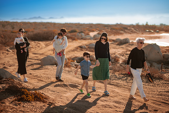 241230_Livingstones_Family_photoshoot_012