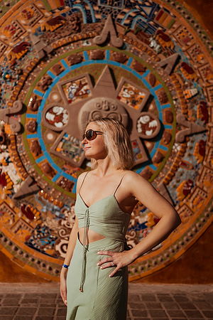 240428_Alexandra_And_Gordon_Anniversary_photoshoot_008