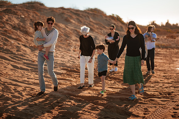 241230_Livingstones_Family_photoshoot_008