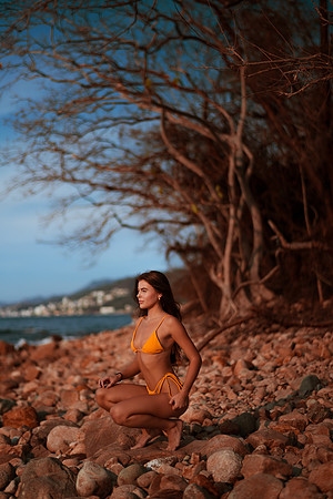 250324_Dakota_Vallarta_Photoshoot_013