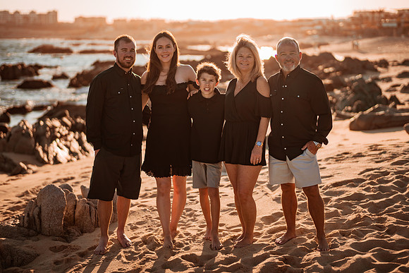 241230_Norris_Family_photoshoot_094