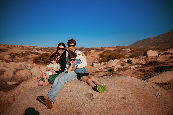 241230_Livingstones_Family_photoshoot_050