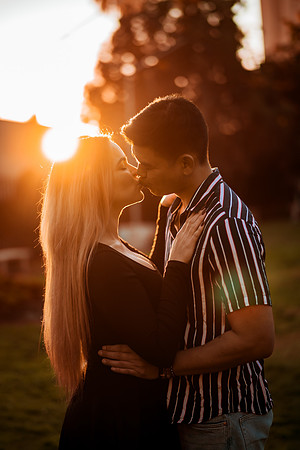 241206_Lena_And_Richard_Engagement_Balboa_023