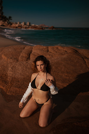 240722_Estef_Jauregui_Beach_Photoshoot_090